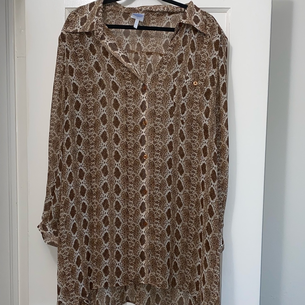 Size 3X 🎃Diane Gilman animal print blouse